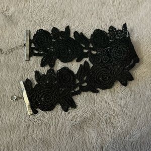 Black rose lace choker
